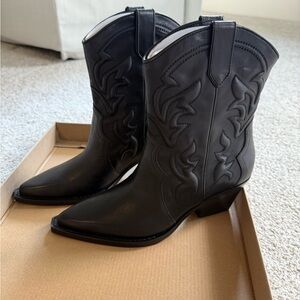 Dolce Vita Black Rimona Ankle Booties